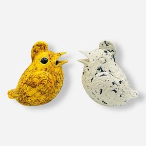 Vintage Yellow White‎ Bird Quail Partridge Ceramic Salt Seller Pepper Shaker